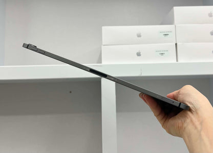 IPad Pro 2018 bản 64GB Màu xám bản sim- Pin 81% - rkd7v - a-* Busan