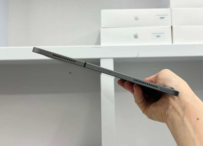 IPad Pro 2018 bản 64GB Màu xám bản sim- Pin 81% - rkd7v - a-* Busan