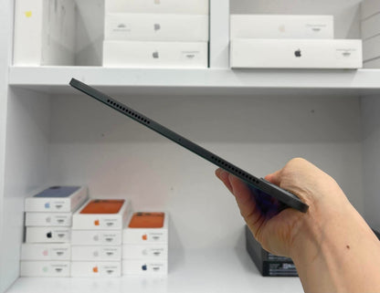 IPad pro M4 bản 256GB Màu Xám - Pin 100% sạc 13 lần - 2NJKN