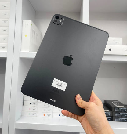 IPad pro M4 bản 256GB Màu Xám - Pin 100% sạc 13 lần - 2NJKN