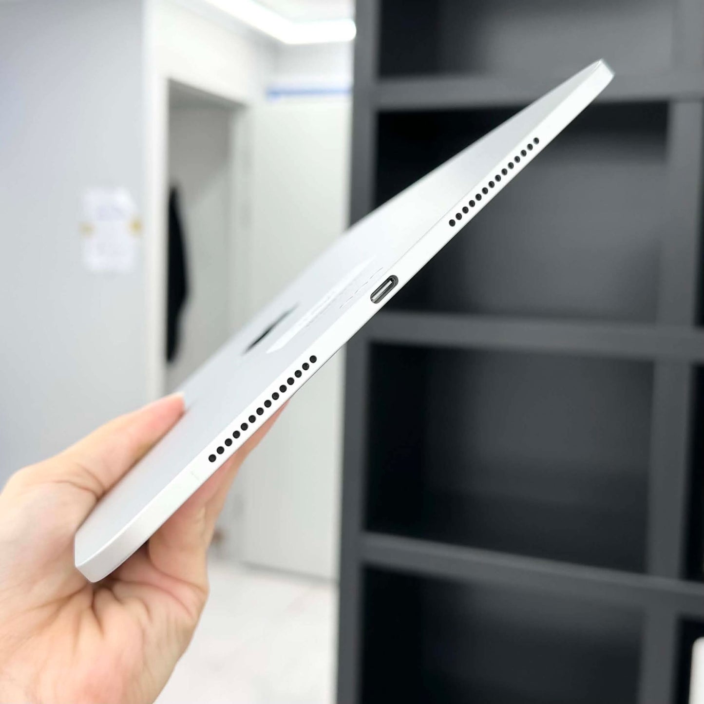 IPad Pro M4 256 màu Bạc Box + sạc zin- Pin 100% sạc 4 lần - JC39K