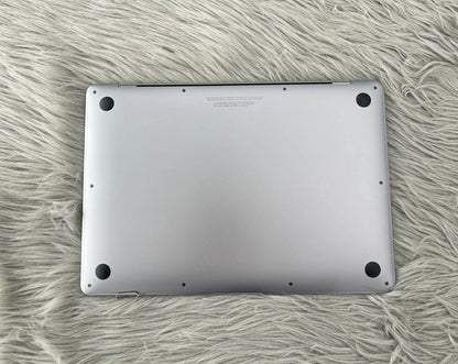 MacBook Air M1 bản 8gb/256gb Màu Xám - Pin 97% - 8Q6L4