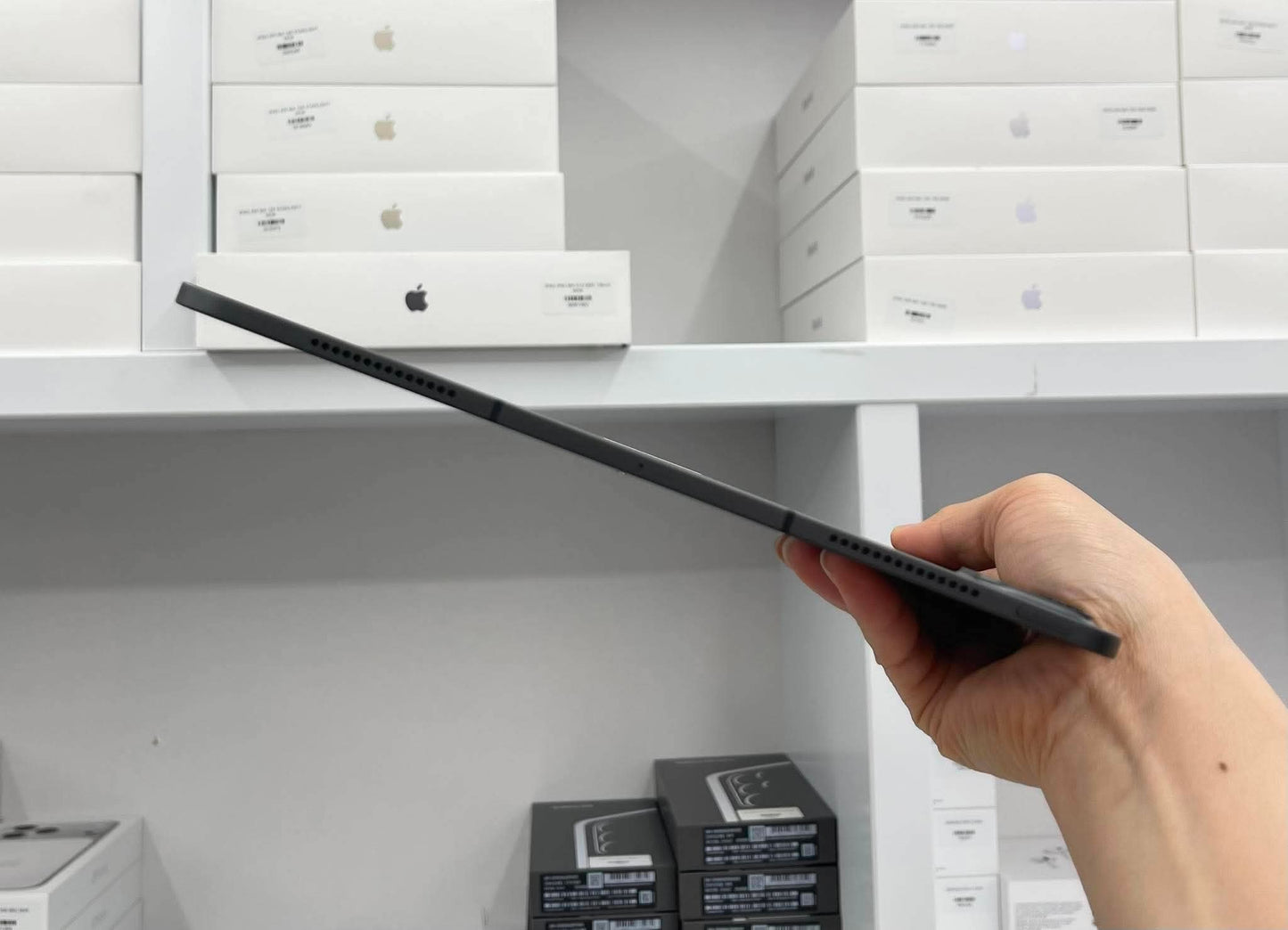 IPad Pro M4 bản 512GB Màu xám bản sim 13 inch - Pin 100% - 2VP2N