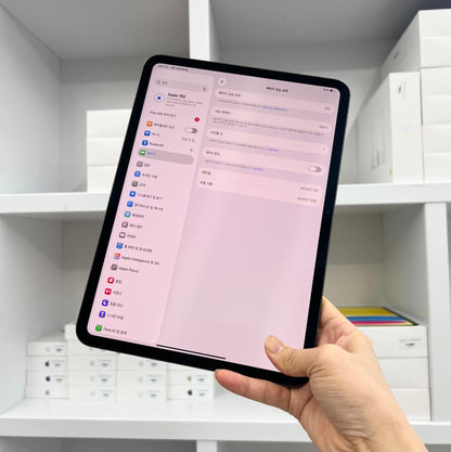 IPad Pro M4 bản 256GB Màu xám box + sạc - Pin 100% sạc 1 lần  - 69m6v