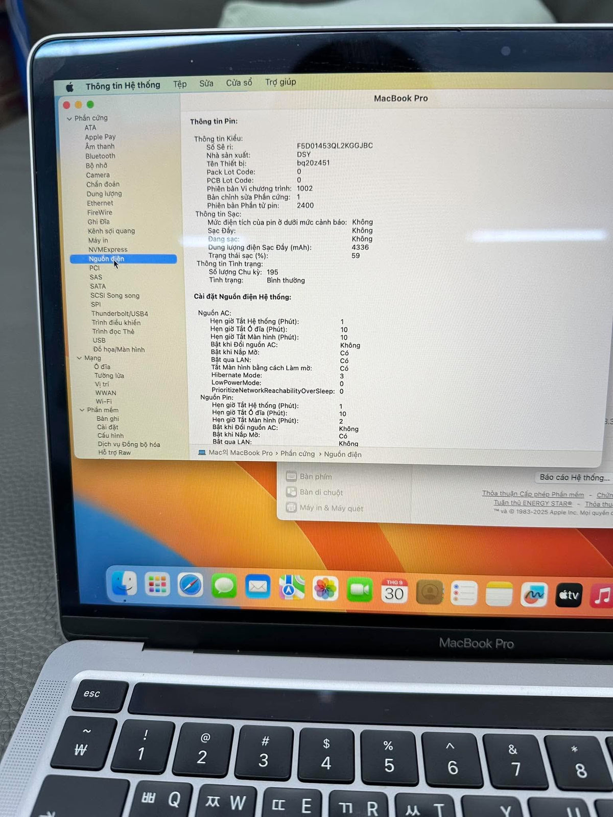 MacBook Pro 2020 bản 8/256 Xám - RP3XY - A-
