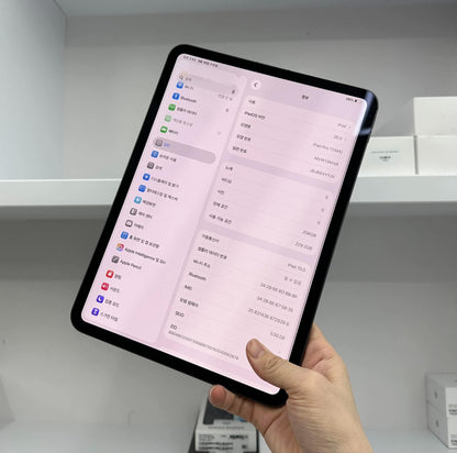IPad Pro M4 256 màu Đen  - Pin 100% sạc 40 Lần - vvyjv