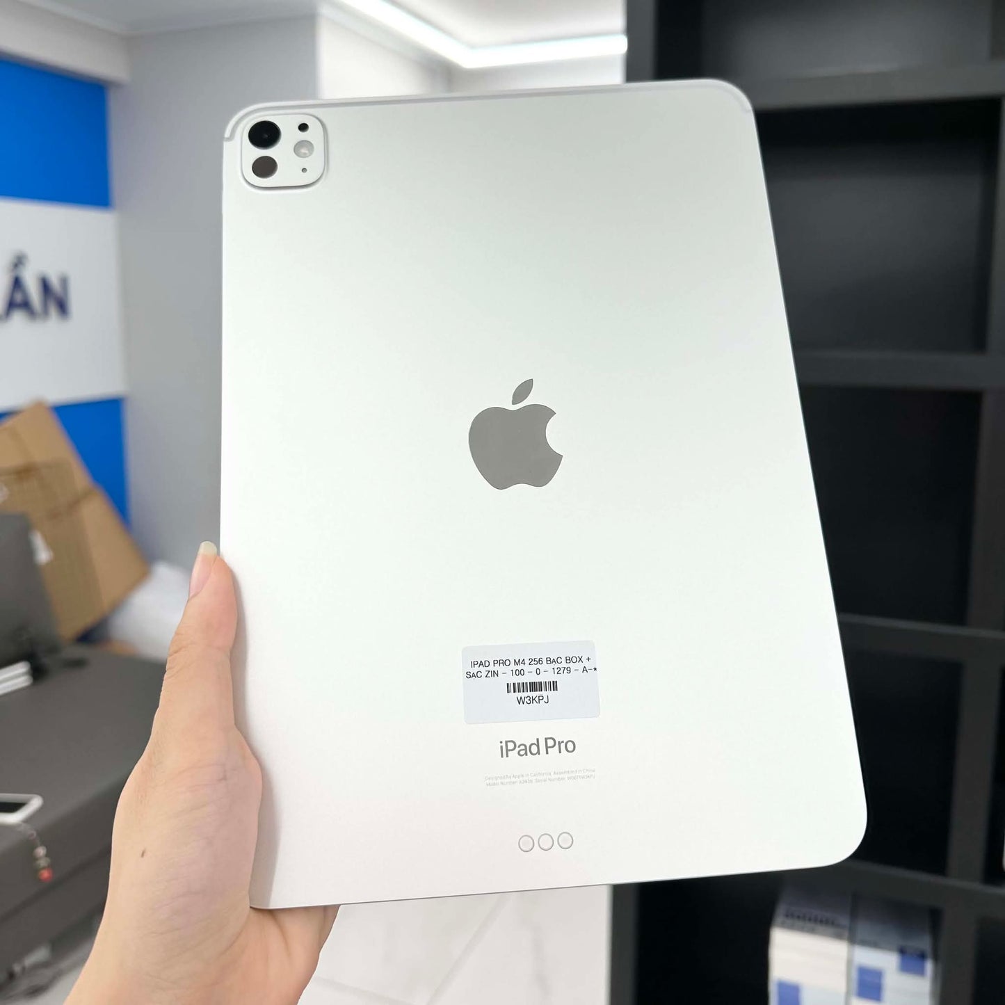 IPad Pro M4 256 màu Bạc Box + sạc zin - Pin 100% sạc 0 lần - W3KPJ - A-*