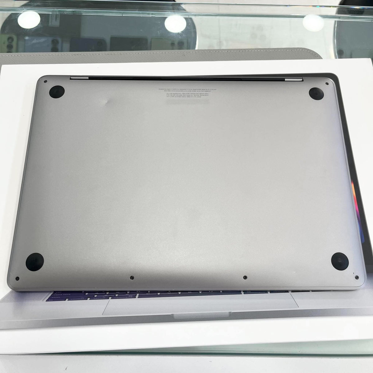 MacBook Pro 2020 8/256 Màu Xám - sạc 154 lần - DP3XX- A-* Busan