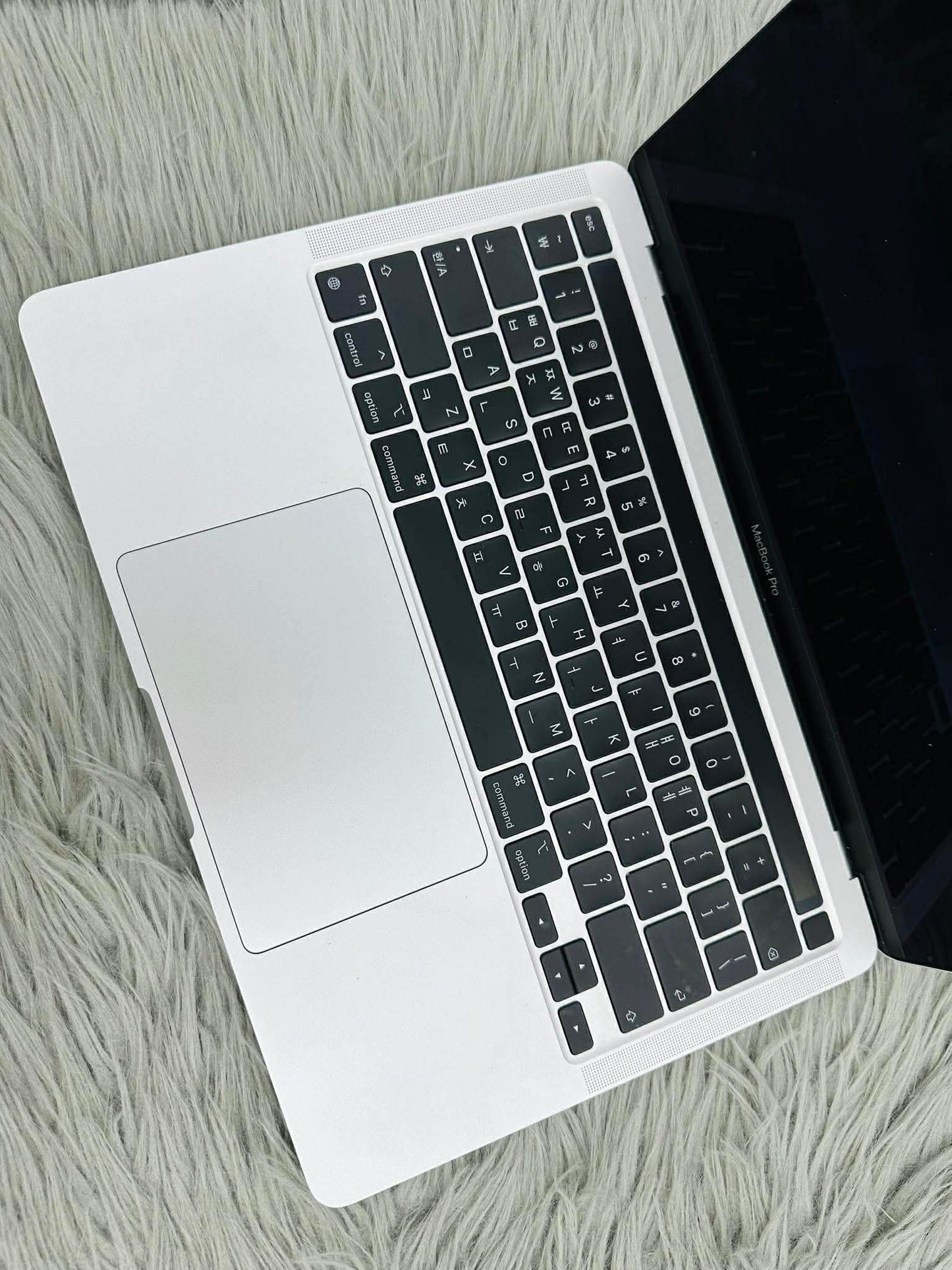 MacBook Pro M1 bản 8gb/256gb Màu bạc - Pin 100% - VSQ05 - A- *