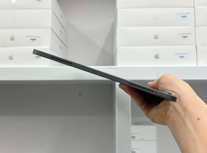IPad Pro 2018 bản 64GB Màu xám - Pin 79% - EKD6J - B+* BH3T