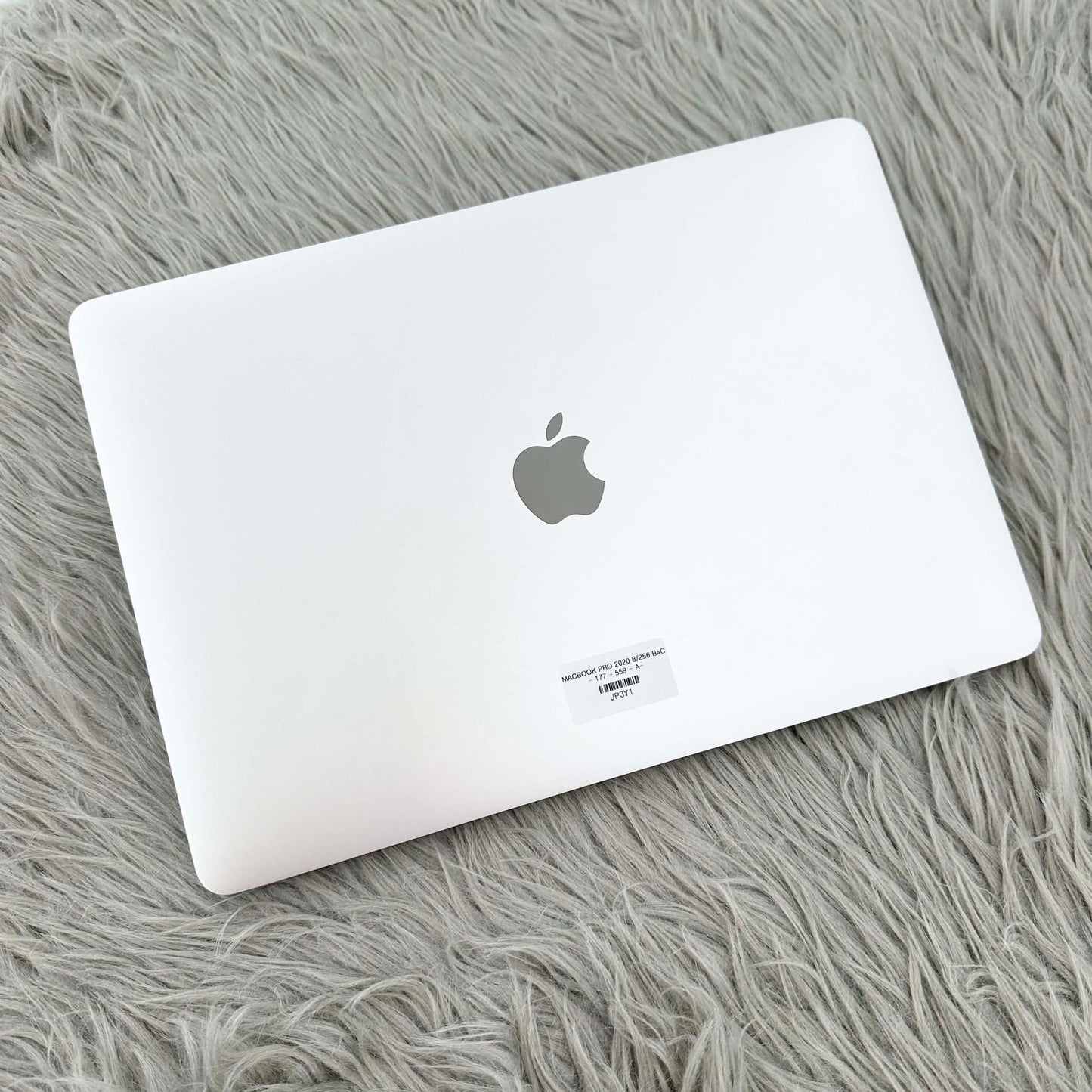 MacBook Pro 2020 8/256 màu bạc - sạc 171l - JP3Y1 A-