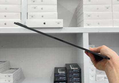 IPad Pro M4 bản 512GB Màu xám bản sim 13 inch - Pin 100% - 2VP2N