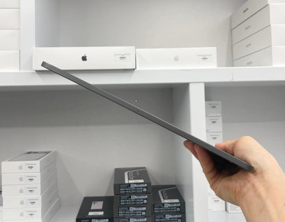 IPad Pro 2018 bản 64GB Màu xám - Pin 86% - QKD6J A-*