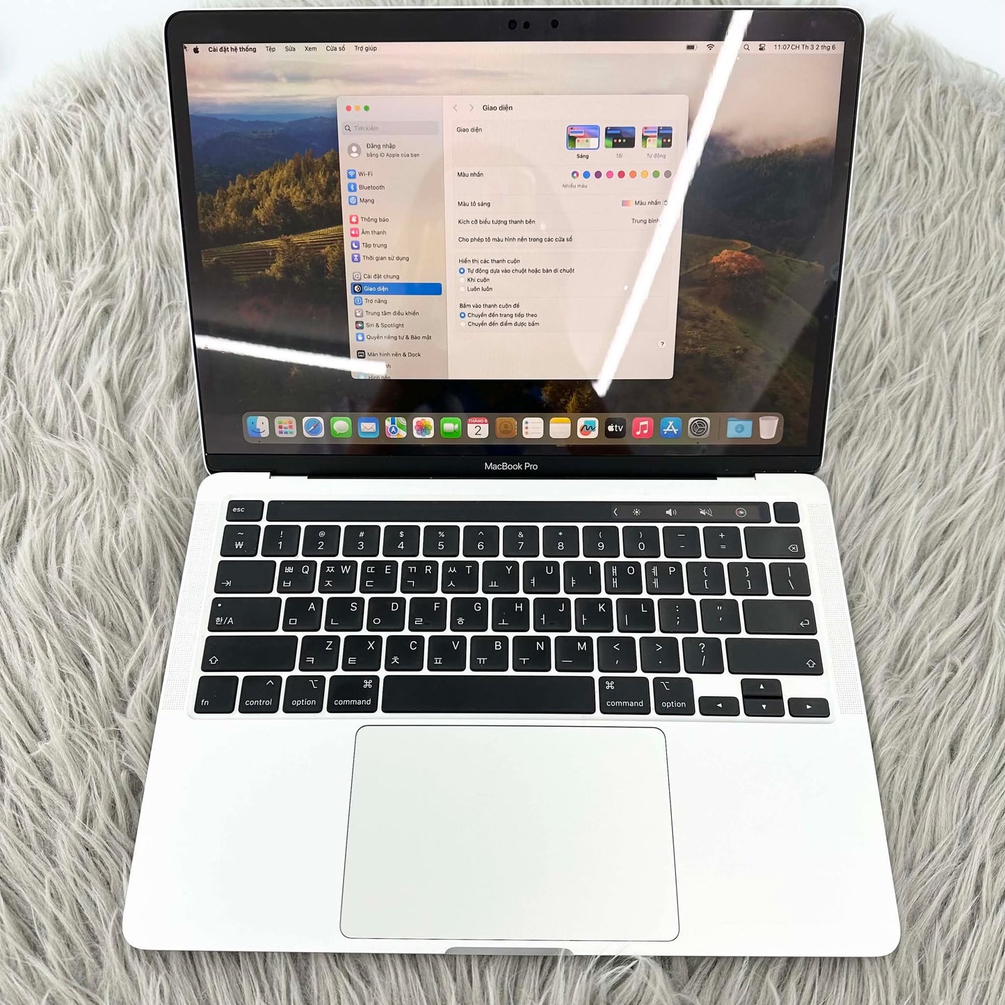 MacBook Pro 2020 8/256 màu bạc - 3P3Y1 A-