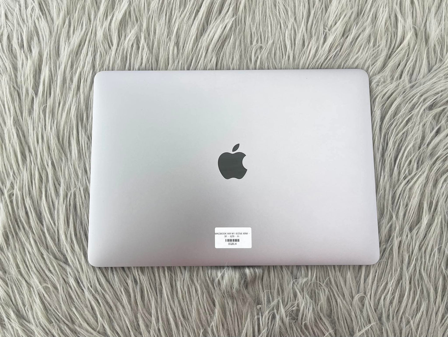 MacBook Air M1 bản 8gb/256gb Màu Xám - Pin 91% - 0Q6L4 A-*