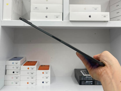 IPad pro M4 bản 256GB Màu Xám - Pin 100% sạc 13 lần - 2NJKN