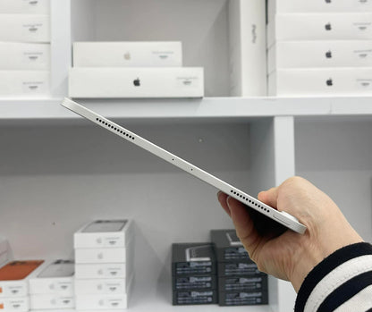 IPad Pro 2018 bản 256GB Màu bạc - Pin 93% - 3KD6M B*