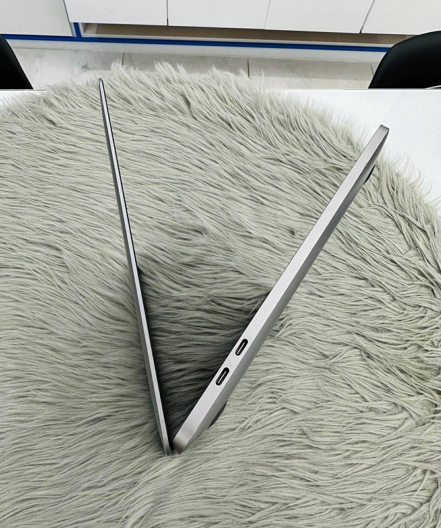MacBook Pro M1 bản 8gb/256gb Màu xám - Pin 84% - HQQ05D B*