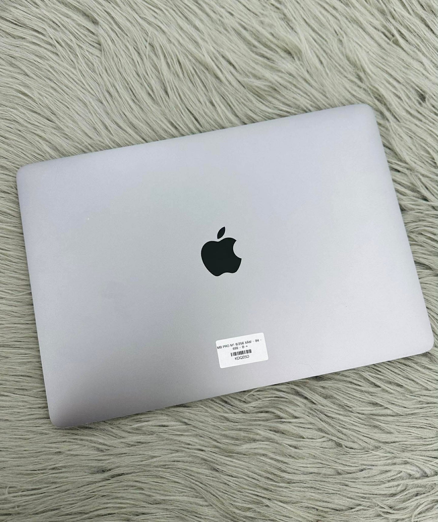 MacBook Pro M1 bản 8gb/256gb Màu xám - Pin 84% - KDQ05D B*