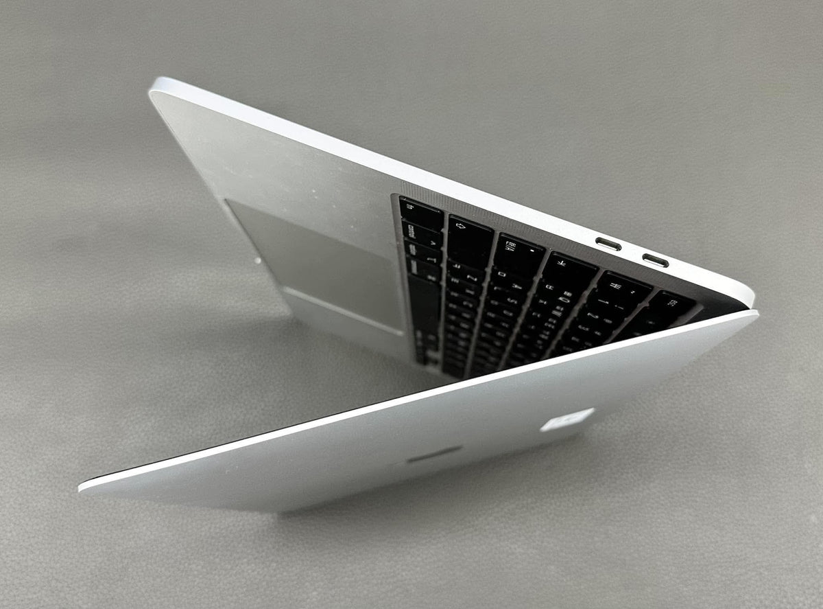 MacBook Pro 2020 8/256 màu bạc - 2p3y1 -a -
