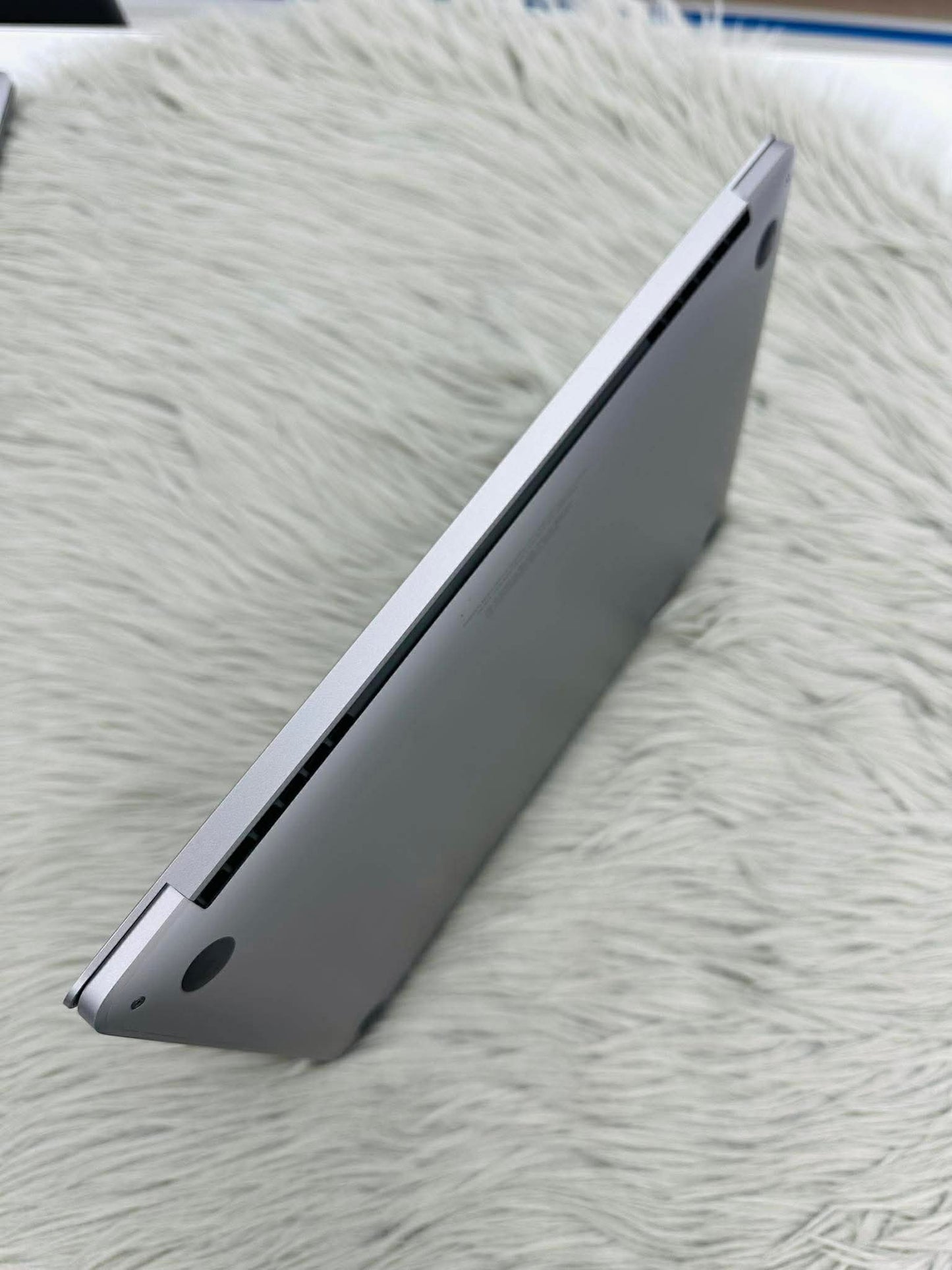 MacBook Pro M1 bản 8gb/256gb Màu xám - Pin 84% - HQQ05D B*