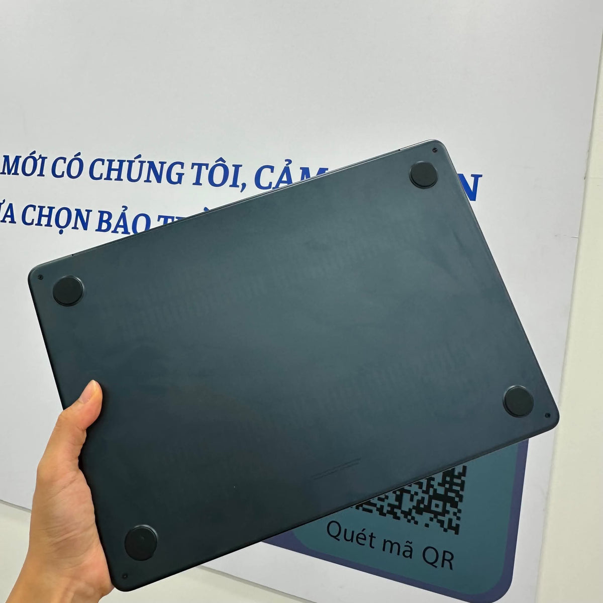 MacBook Air M2 bản 8GB/256GB Màu xanh đen - Pin 83% - 6XDF9 - A- Busan