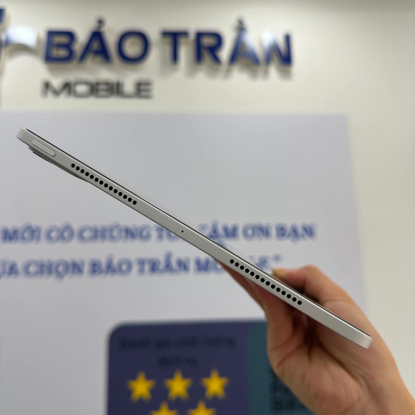 IPAD PRO M5 256 BAC - Pin 100% sạc 18 lần - JN4QV Busan