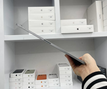 IPad Air 6 bản 128GB Màu xám - Pin 90% - 2MPY4 A-*