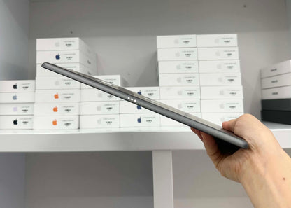 IPAD GEN 8 128GB XAM - Pin 95% - LQ1GG A-*