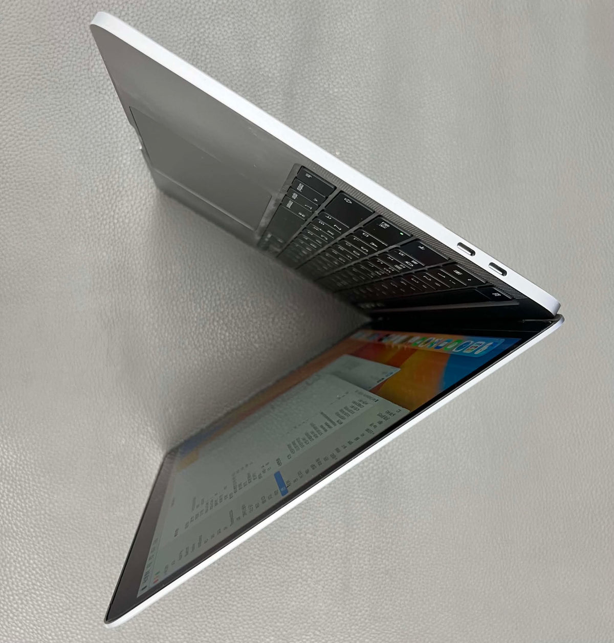 MacBook Pro 2020 i5 bản 16/512 Xám - sạc 355 lần - EML7H - A-*
