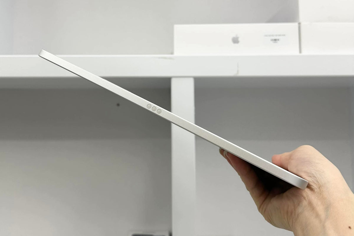 IPad Gen 11 bản 128GB Màu Bạc box + sạc zin - Pin 100%  sạc 0 lần - TQ22F