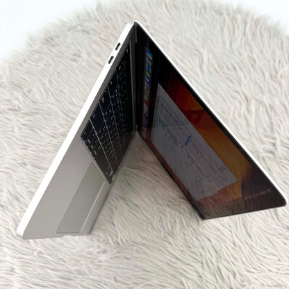 MacBook Pro 2020 8/512 màu bạc - sạc 227l - UP3Y2 A-