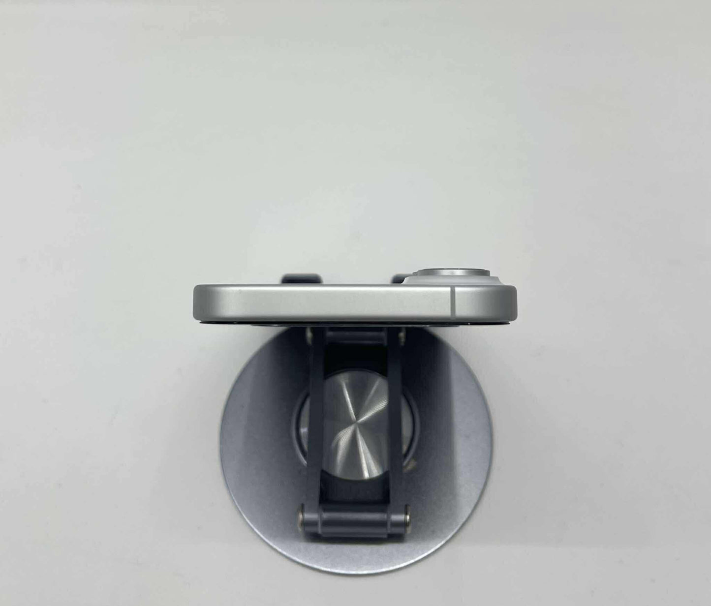 Iphone 16 128 Màu Trắng - Pin 100% sạc 16 lần - 67761