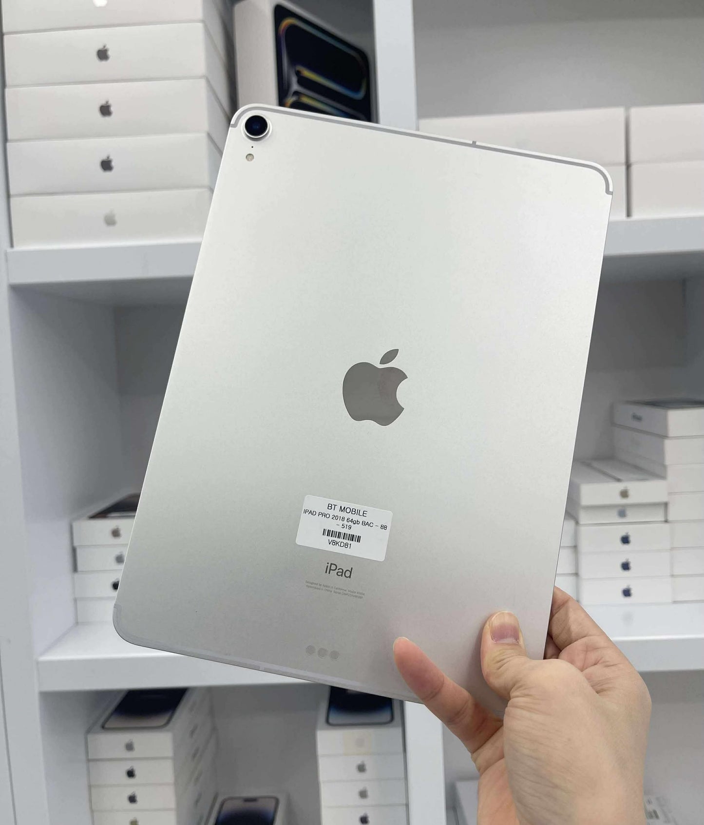 IPad Pro 2018 bản 64GB Màu bạc - Pin 88% - V8KD81