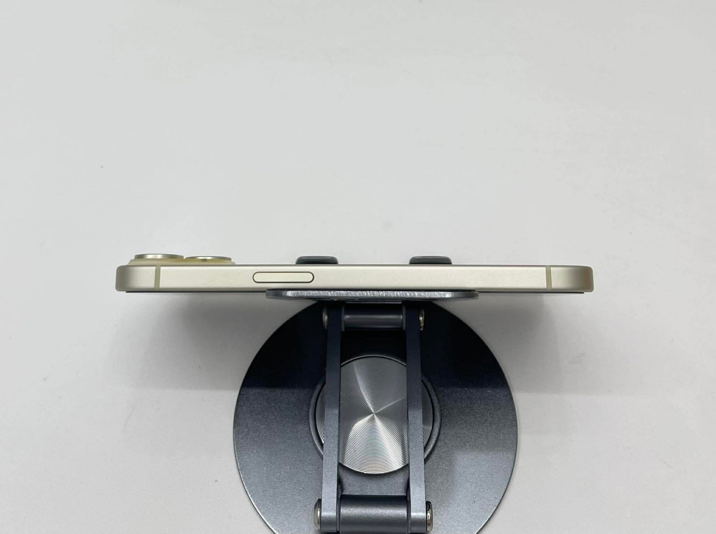 IPhone 15 bản 128gb Màu Vàng - Pin 84% - 66062 A-*
