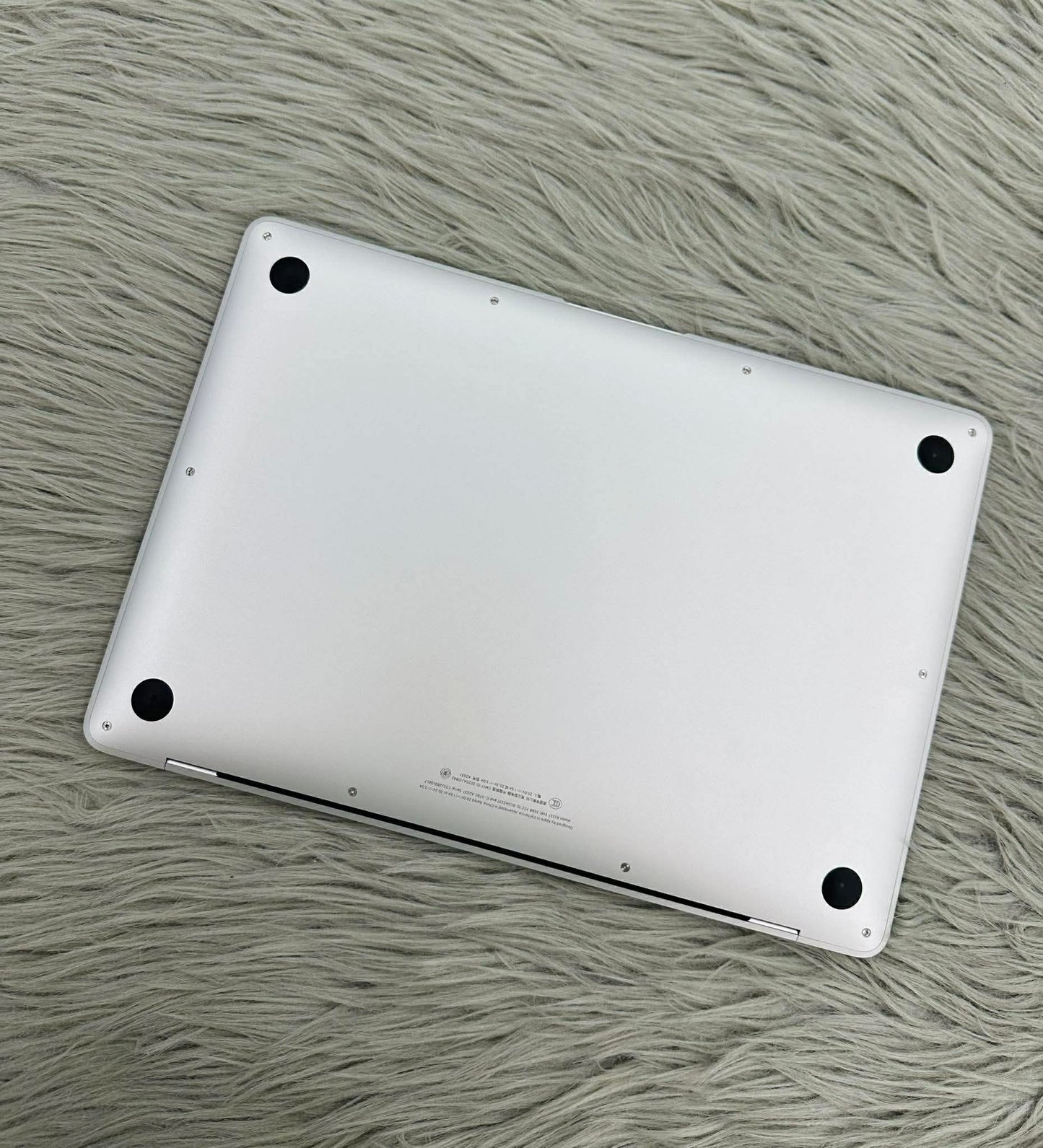 MacBook Air M1 bản 8gb/256gb Màu Bạc - Pin 85% - 3LQ6L7 A-