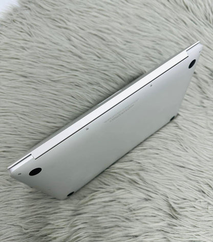 MacBook Air M1 bản 8gb/256gb Màu Bạc - Pin 100% - VV1WFY A-
