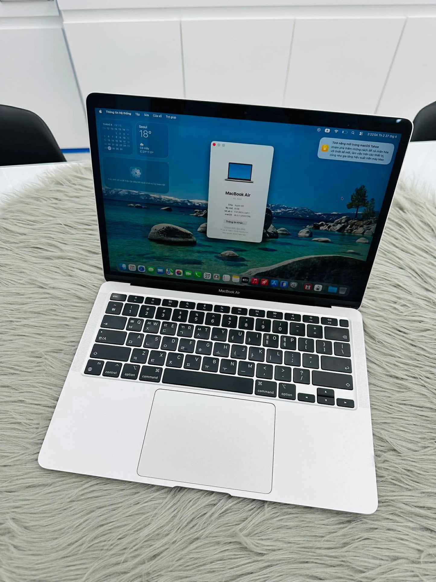 MacBook Air M1 bản 8gb/256gb Màu Bạc - Pin 90% - E11WFY A-