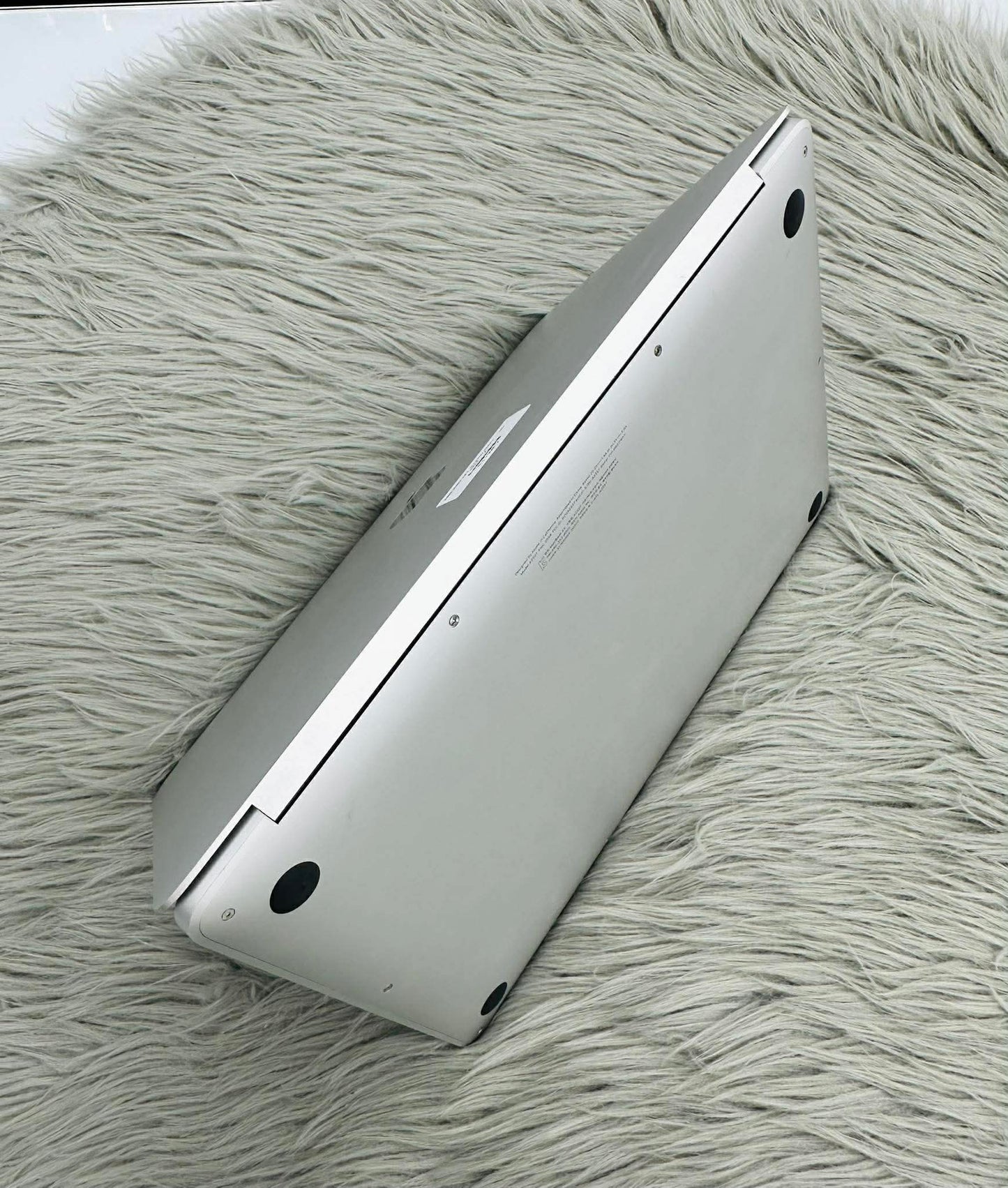 MacBook Air M1 bản 8gb/256gb Màu Bạc - Pin 90% - E11WFY A-