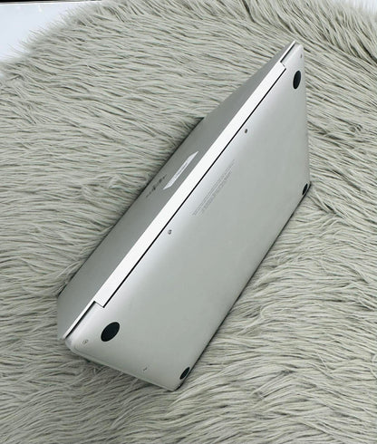 MacBook Air M1 bản 8gb/256gb Màu Bạc - Pin 90% - E11WFY A-