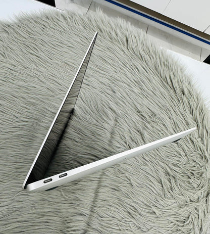 MacBook Air M1 bản 8gb/256gb Màu Bạc - Pin 88% - V1WFY A-