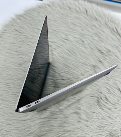 MacBook Air M1 bản 8GB / 256GB Màu xám - Pin 85% - 9LQ6L4 A-