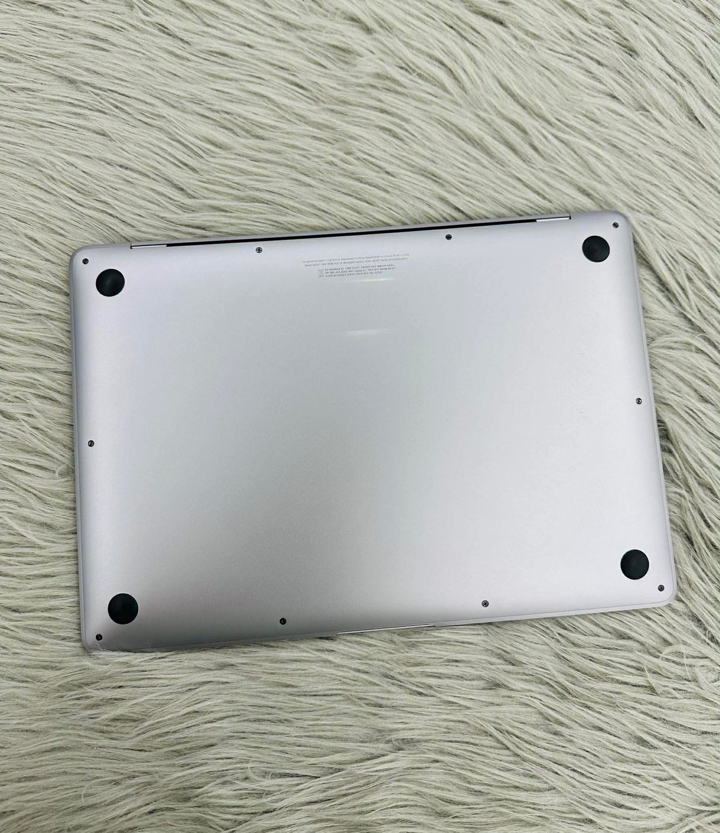 MacBook Air M1 bản 8GB / 256GB Màu xám - Pin 85% - 9LQ6L4 A-