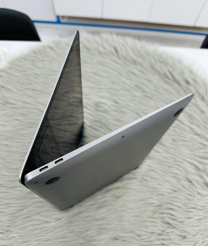 MacBook Air M1 bản 8GB / 256GB Màu xám - Pin 94% - Q7Q6L4 A-