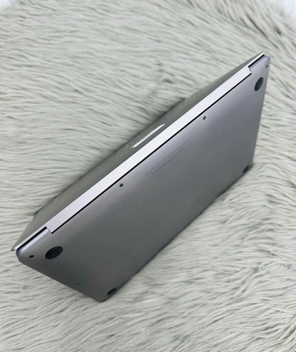 MacBook Air M1 bản 8GB / 256GB Màu xám - Pin 87% - T8Q6L4 A-