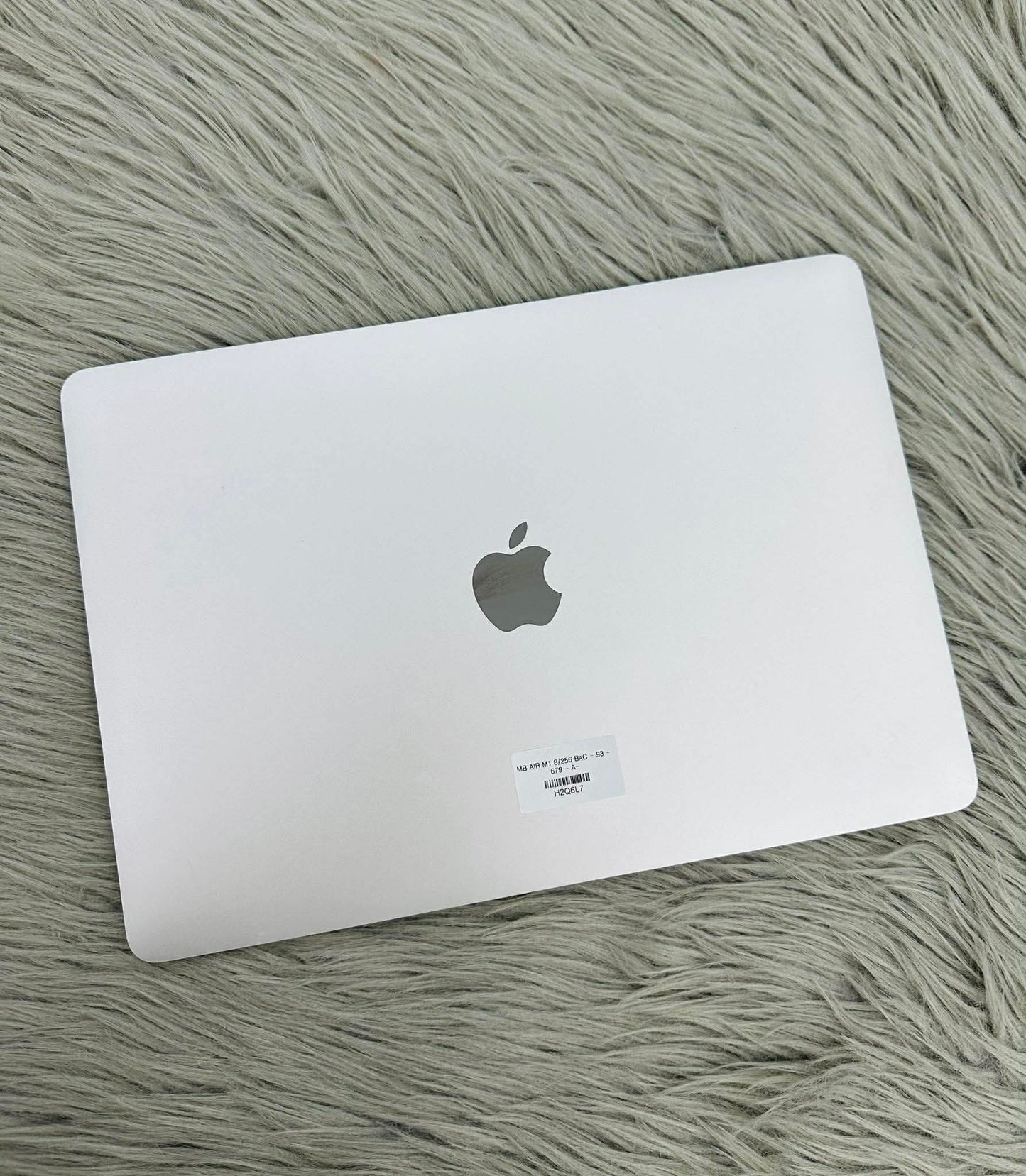 MacBook Air M1 bản 8gb/256gb Màu Bạc - Pin 93% - H2Q6L7 A-