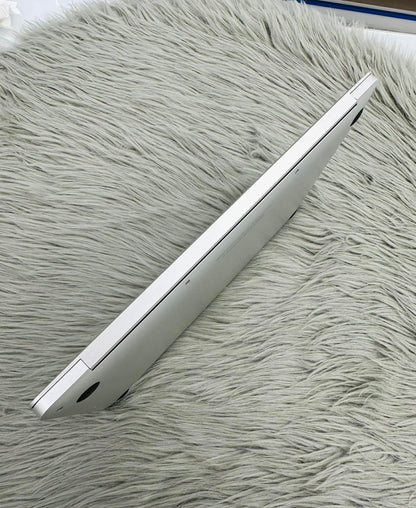 MacBook Air M1 bản 8gb/256gb Màu Bạc - Pin 93% - H2Q6L7 A-