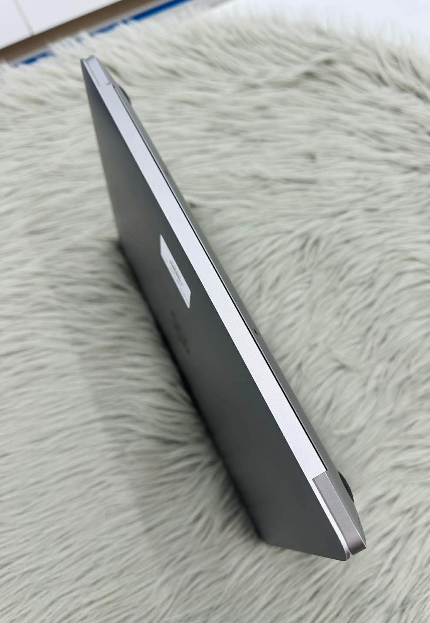 MacBook Air M1 bản 8GB / 256GB Màu xám - Pin 87% - HQQ6L4 B*