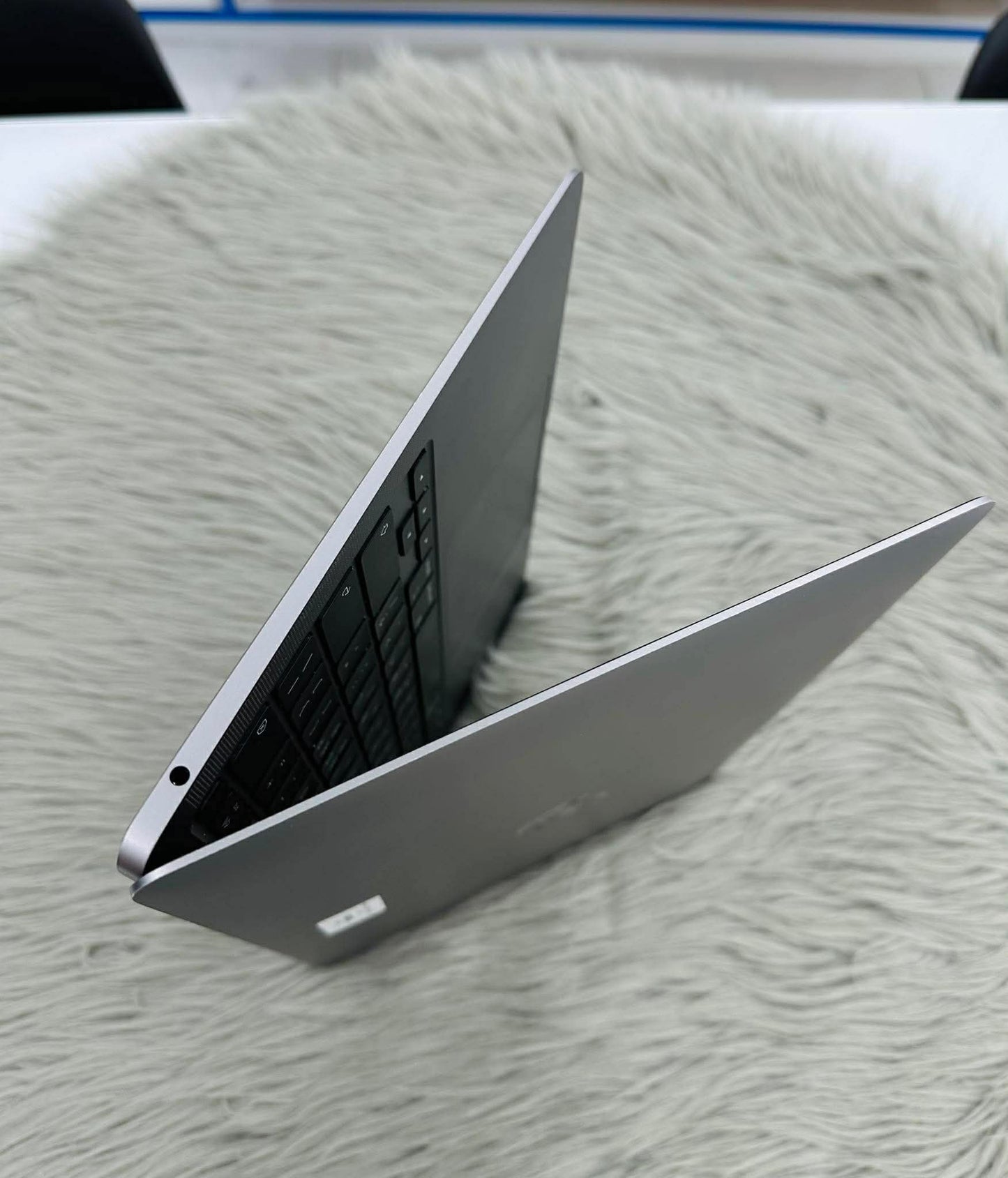 MacBook Air M1 bản 8GB / 256GB Màu xám - Pin 87% - HQQ6L4 B*