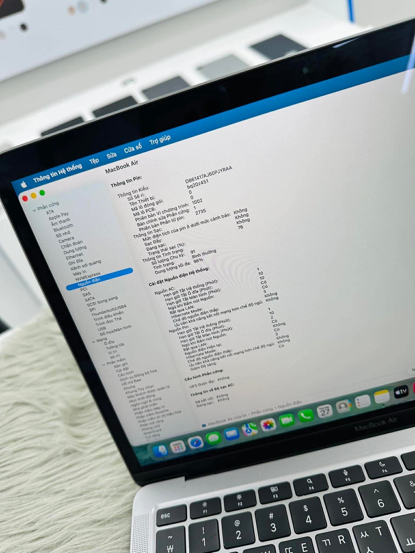 MacBook Air M1 bản 8GB / 512GB Màu xám - Pin 96% - 1FQ6L5 - A- *